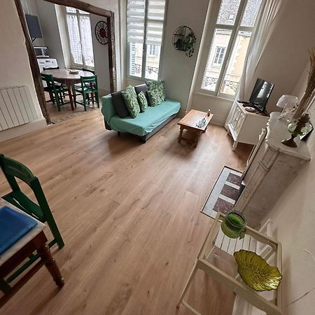 Le Compostelle Leilighet Issoudun Eksteriør bilde